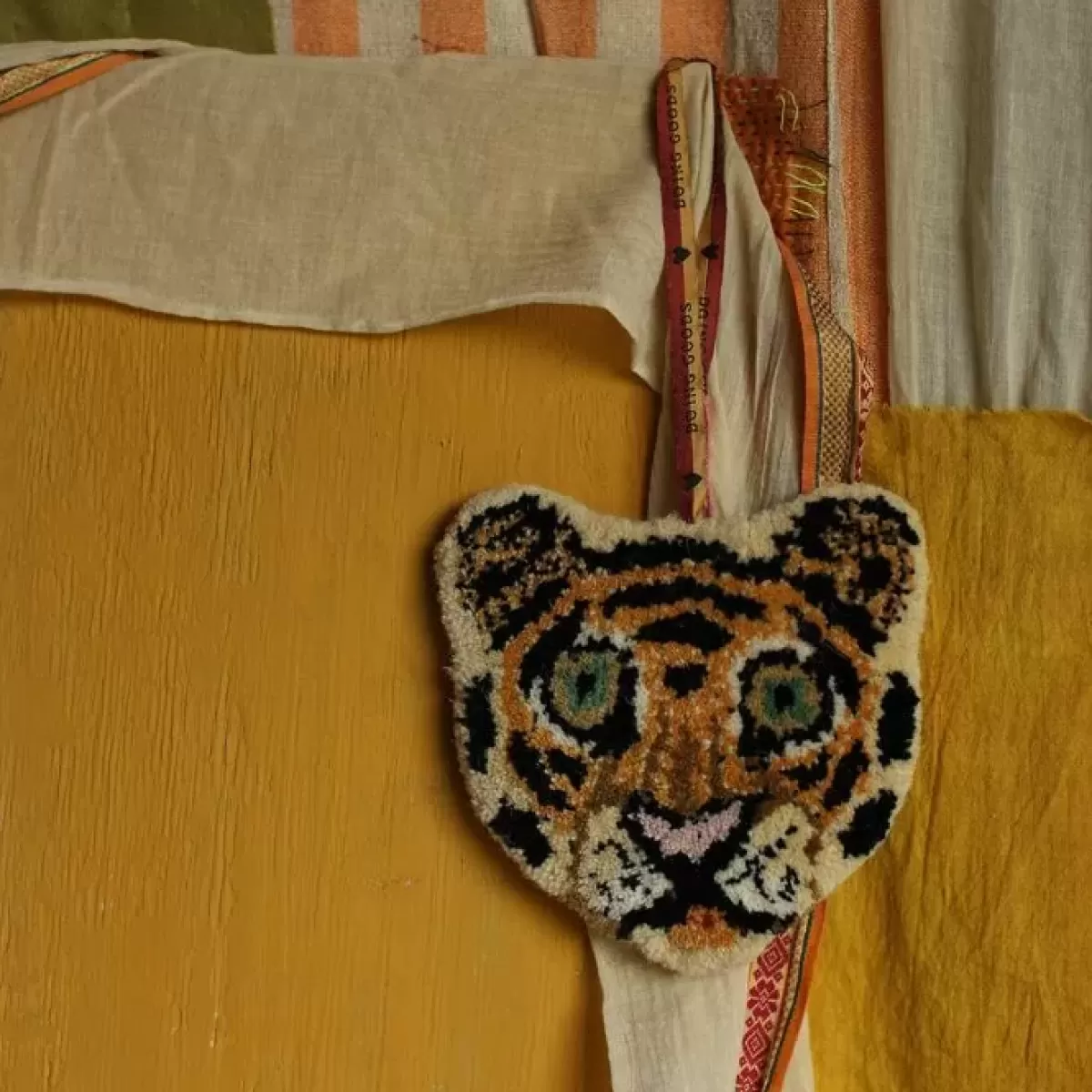 Muurdecoratie-Doing Goods Wandhanger Dierenkop Cloudy Tiger