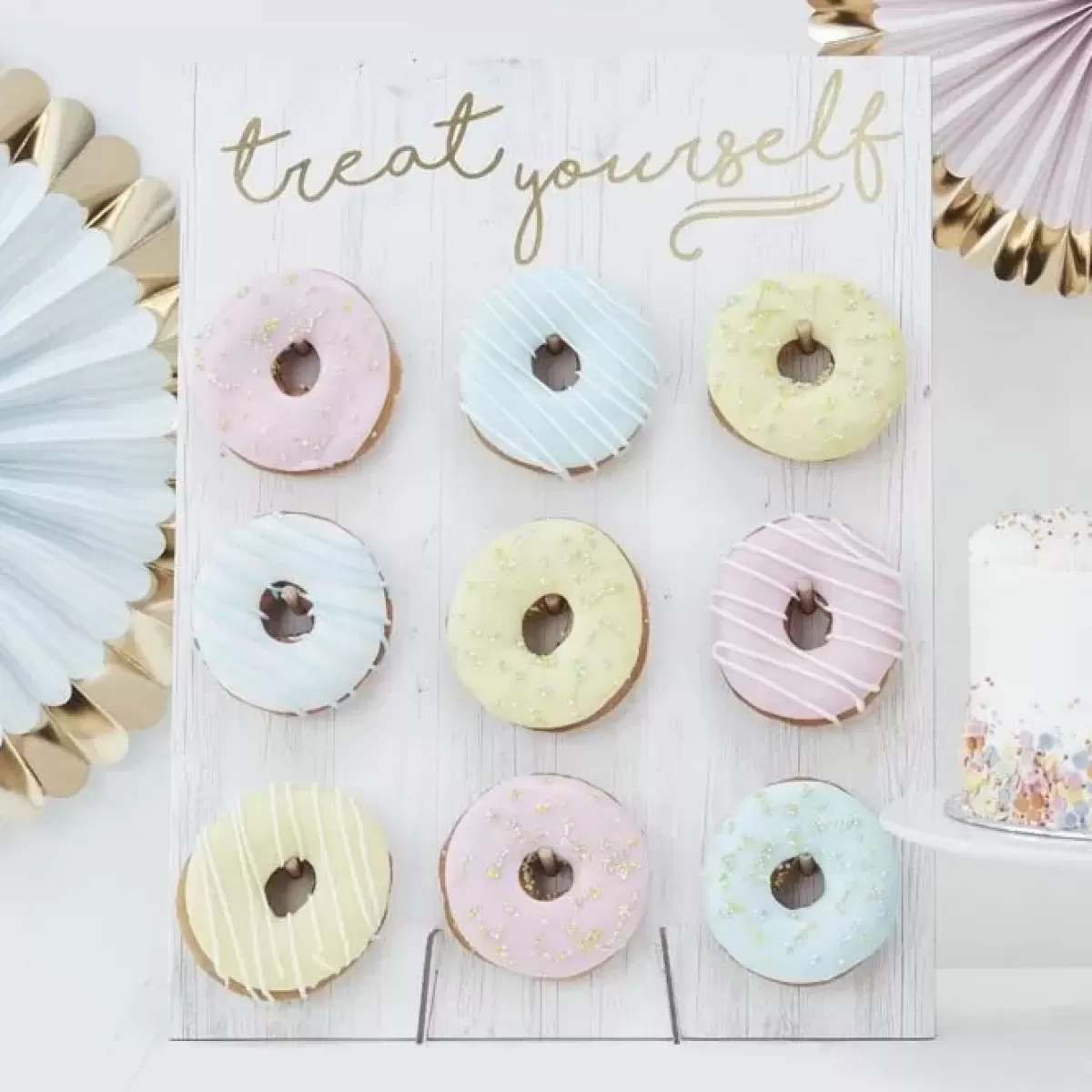 Bakbenodigdheden-Ginger Ray Donut Wall Pick & Mix Pastel