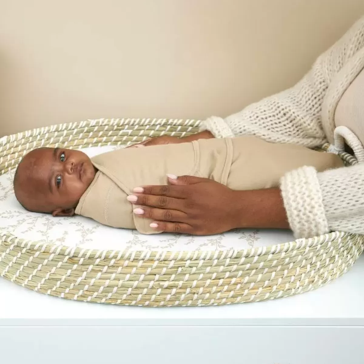 Slaapzakken-Meyco Inbakerzak Swaddle Sand (0-3M)